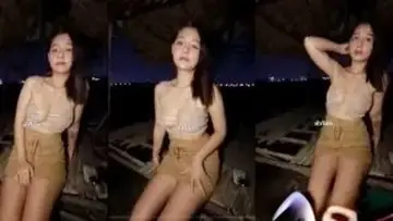 Cewek Cantik Rela Diajak ke Gubuk Sawah Bercinta Hot