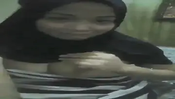 Istri Solehah Jilbab Hitam Sisi Gelap Tak Diketahui Lumer